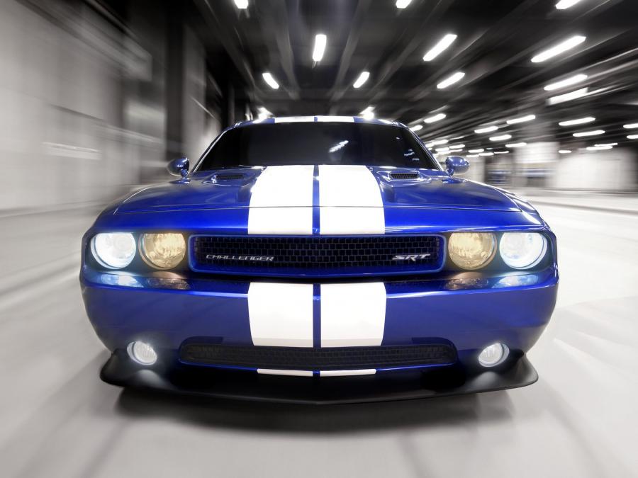  Dodge Challenger SRT8 392 Inaugural Edition 2010 года  (фото 30 из 36)